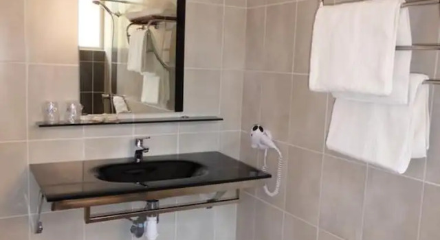 Трёхместный семейный номер Standard The Originals Access, Hostellerie des Pins