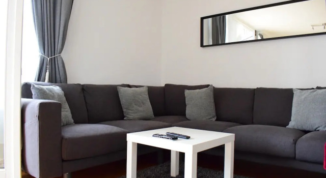 2 Bedroom Apartment in Central Dublin Sleeps 4, Забронировать Апартаменты/квартира Дублин Каунти Дублин, рядом с Городская усадьба Пауэрскортов