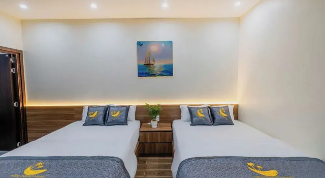 Четырёхместный номер Standard с балконом Alba Sand Hotel & Spa Phú Quốc