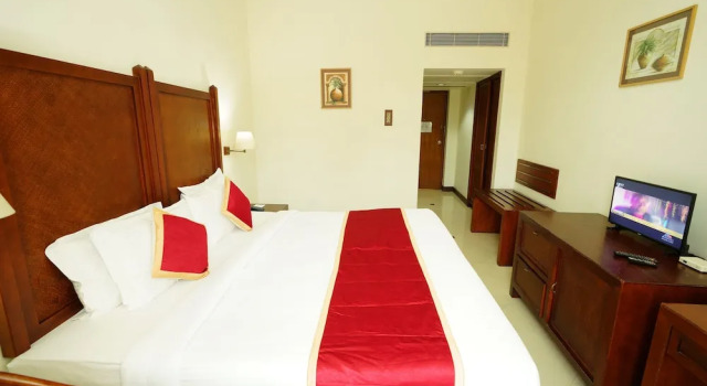 Hotel Abhirami, Забронировать Отель Отели штата Кералы с завтраком, Завтраки