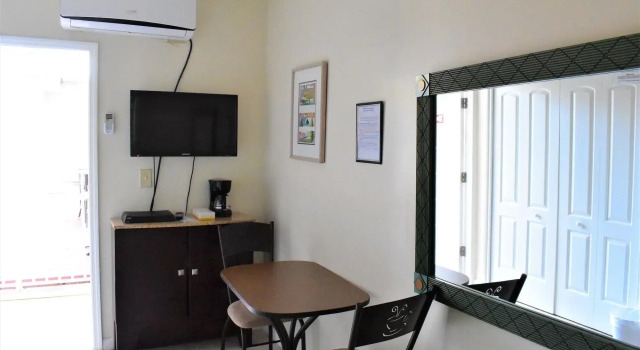 Golden Sand Oceanfront, Book Mini-hotel Hollywood Panhandle Florida