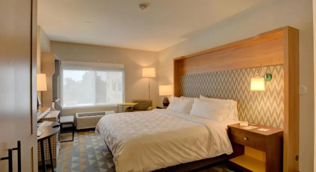 Номер Standard Holiday Inn - Salem by IHG