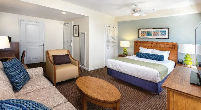 Двухместный номер Standard с балконом и с видом на город Club Wyndham Oceanside Pier Resort