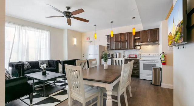 Апартаменты Standard Breathtaking Condos Near French Quarter