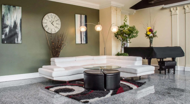Quality Hotel and Suites Oakville, Varaa Hotelli  