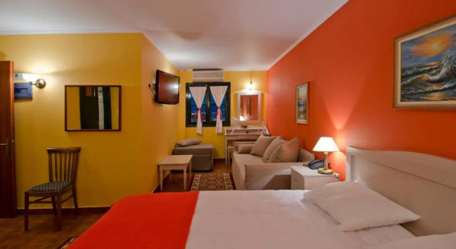 Pension Mariana, Book Hotel Hotels in Nafplio with Parking, Parking