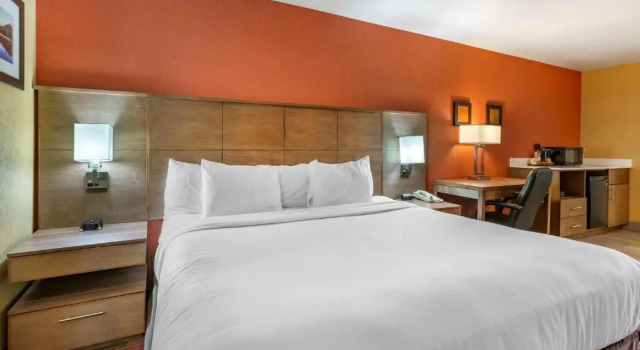 Люкс с балконом Comfort Inn Flagstaff Lucky Lane I-40