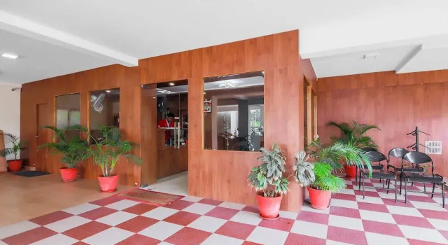 OYO Flagship 22529 Elegance Inn, Забронировать Отель Коимбатур штат Тамилнад, рядом с Tidel Park Coimbatore