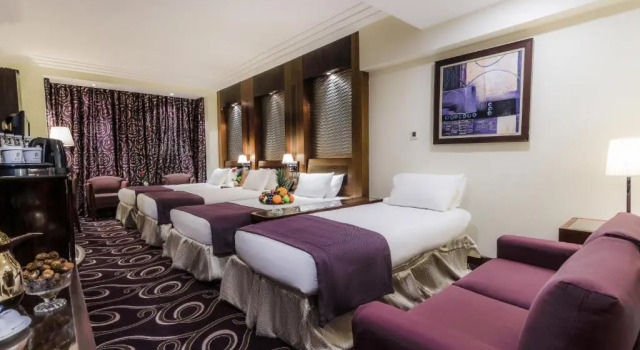 Четырёхместный номер Elaf Kinda Hotel