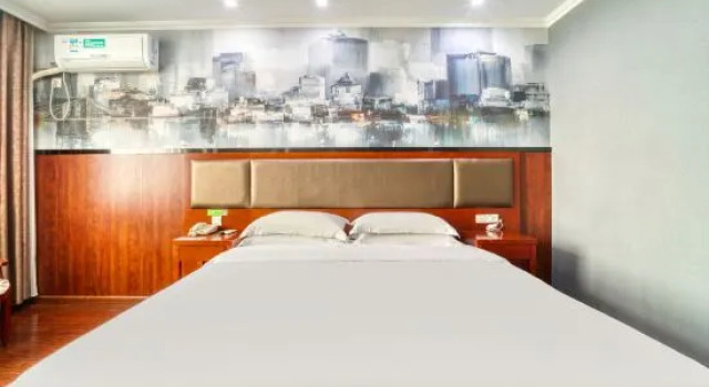 Люкс GreenTree Inn Shaoxing Zhuji Railway Station Wangyun West Road Hotel
