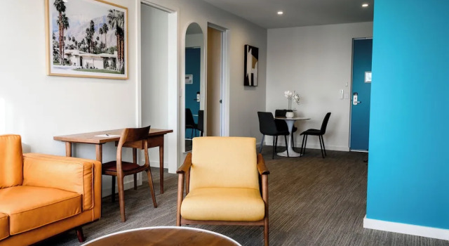 Люкс Deluxe Peninsula Hotel Motel