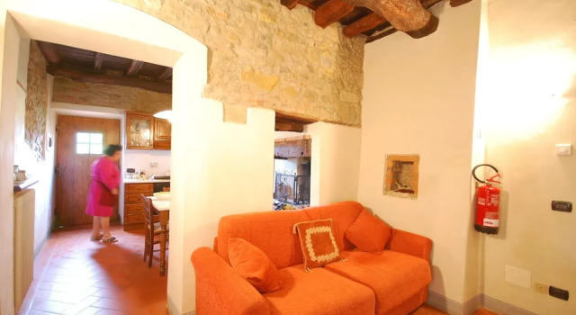 Lory 1, Book Hotel Figline Valdarno 