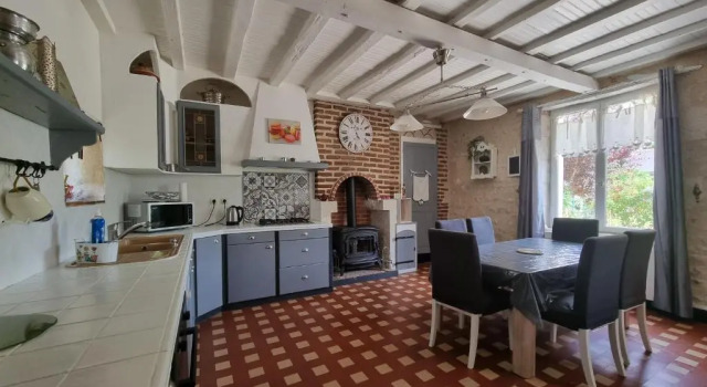 Коттедж Gites de charme avec piscine - proche Amboise et Châteaux de la Loire