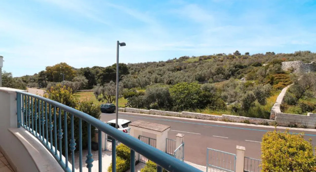 "casa Turritella in Castro sea View Sleeps 6"