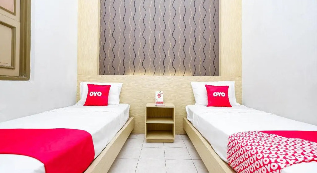 Super OYO 2436 Hotel Kencana, Rezervovat Hotel Tegal Central Java