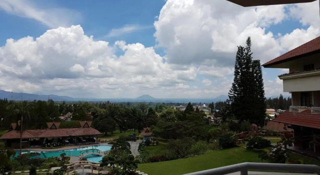 Номер Deluxe Sinabung Hills Berastagi
