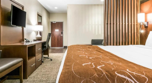 Люкс Comfort Suites Florence - Cincinnati South