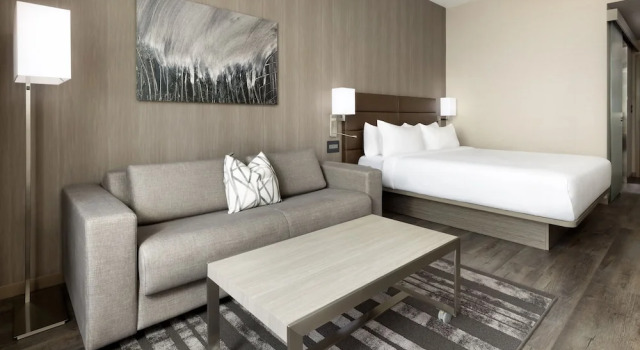 Двухместный номер Standard с видом на город AC Hotel by Marriott Bethesda Downtown