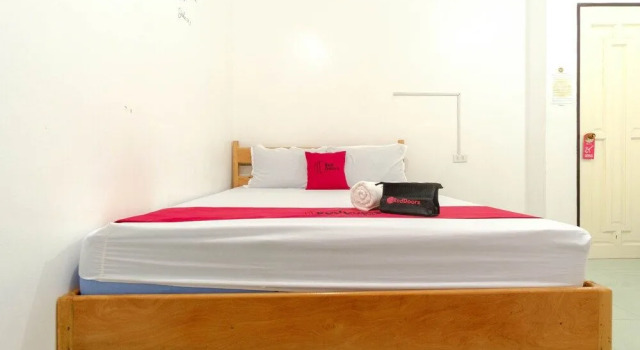 RedDoorz near Coron Coliseum, Rezerwuj Hotel Coron Town Proper Coron