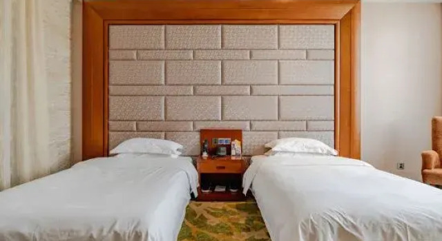 Hong Qiao Prince Hotel, Prenota Hotel Hotel a Yulin con parcheggio, Parcheggio