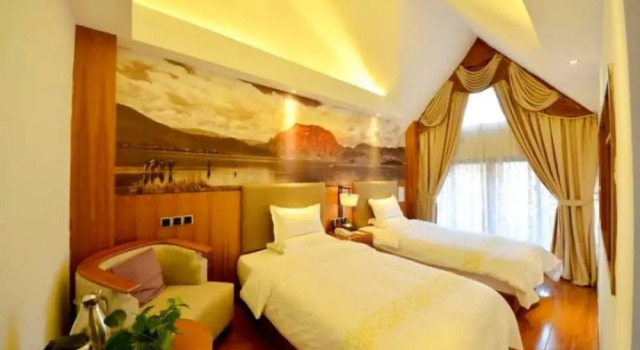 Lugu Lake Mi Jing Hotel