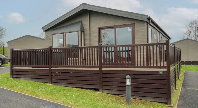 Lodge 64 at Riviera Bay Coastal Retreat, Prenota Hotel Brixham Devon, vicino a Mansands