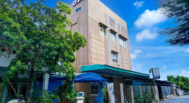 OYO 2255 Hotel Aifih, Rezerwuj Hotel Palembang Sumatra