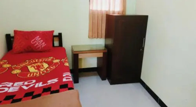 Yellow Hostel