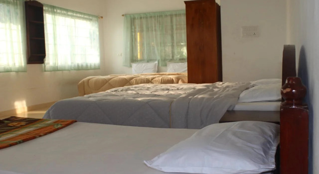 Globe Trotting Holidays Inn, Забронировать Отель Отели штата Кералы с парковкой, Парковка