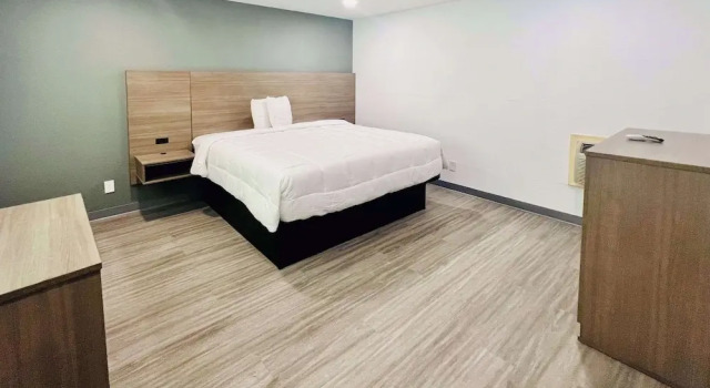 Rodeway Inn Mineola, Boek Hotel Hotels in Mineola met parkeren, Parkeren