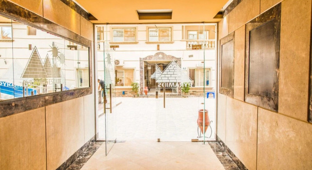 Nour Plaza Hurghada, Boek Hotel Hurghada Rode Zee, in de buurt van Sultan Kite School