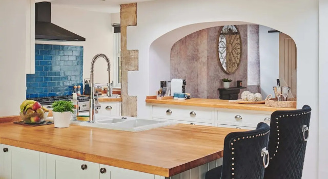 Люкс Luxury The Lansdowne Boutique Rooms with Breakfast