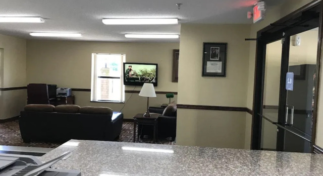 Clairmont Inn & Suites Warren, Забронировать Мини-отель Мотели Миссури, Мотель