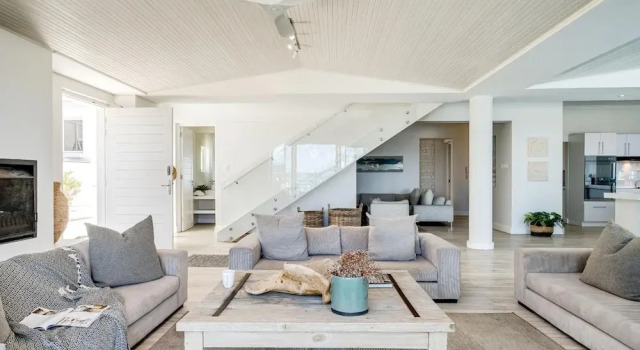 Camps Bay Villa w Views Pool Sapphire Tide Retreat