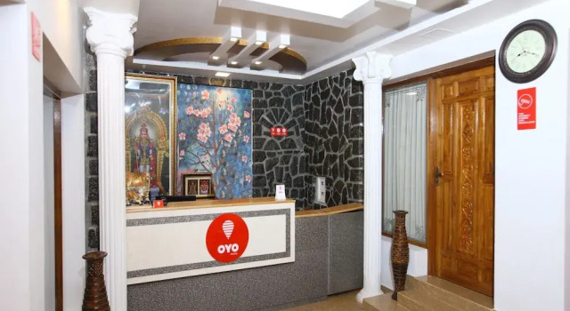 OYO 13607 Sri Akilambiga Residency