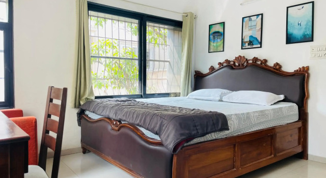 Lifespace- Spacious Hostel in a Luxurious Villa