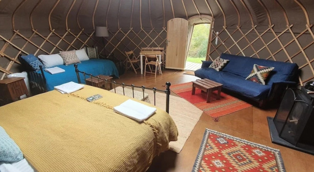 Stunning Premium Yurt in Kelburn Estate Near Largs, Забронировать Дом для отпуска Коттеджи Firth of Clyde, Коттедж