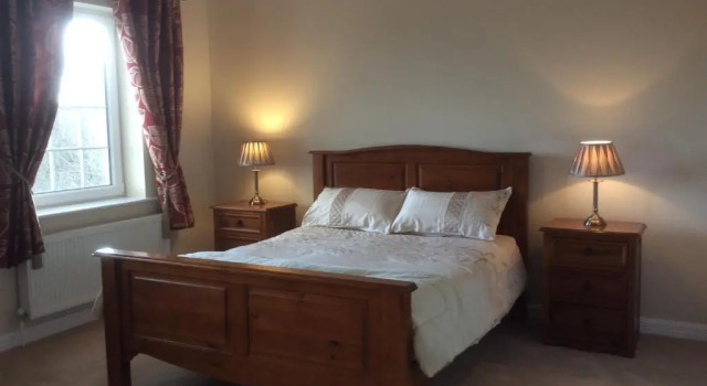 Seven Oaks B&B, Boek Bed and Breakfast Ballyhaunis Mayo