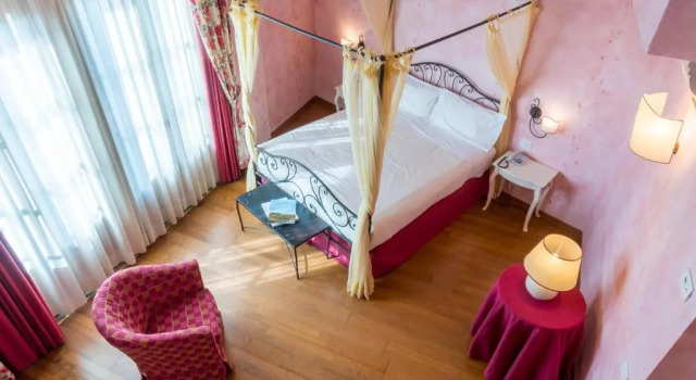 Полулюкс Отель Borgo di Cortefreda Relais