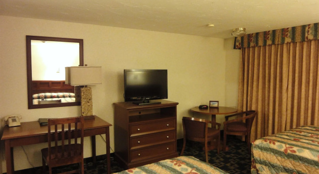 Hyannis Travel Inn, Buchen Sie Hotel Hotels in Massachusetts mit Parkplatz, Parkplätze