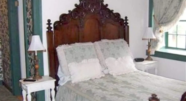 The Historic Fairfield Inn 1757, Забронировать Отель Отели Backbone Mountain 3 звезды, 3*