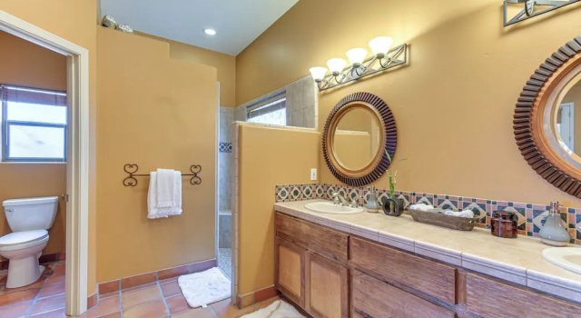 Коттедж с 3 комнатами Private Pool, Spa, & Grills: Lake Havasu City Home