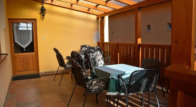 Guest House Penzión Milka, Rezerwuj Pensjonat Hotele w Košický kraj z parkingiem, Parking