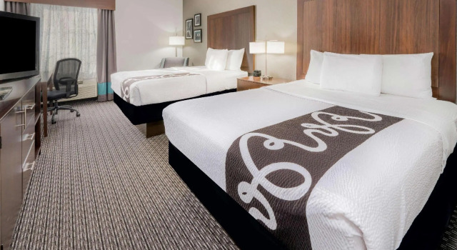 Четырёхместный номер Standard La Quinta Inn & Suites by Wyndham Fort Worth Arlington West