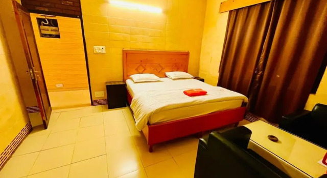 Номер Deluxe Hotel Raj Golden & Restaurant