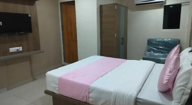 Goroomgo NR Nayan Residency Ahmedabad, Rezervovat Hotel Hotely v Gujarat s parkováním, Parkování