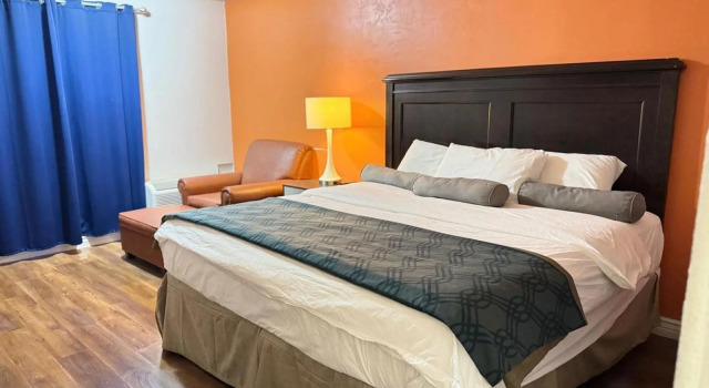 Alien Residence Inn