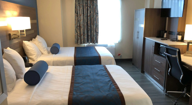 Четырёхместный номер Standard Best Western Plus Stadium Inn