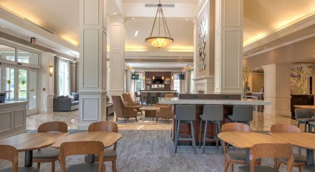 Кровать в общем номере Courtyard by Marriott Chapel Hill