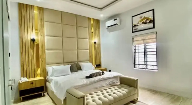 New Standard Hotel And Suites